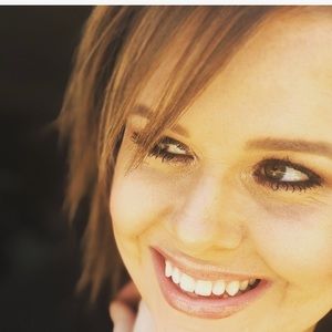 Meet your Posher, Leigh ann